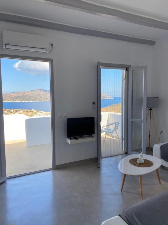 Maganiotis Rooms Kimolos Bagian luar foto
